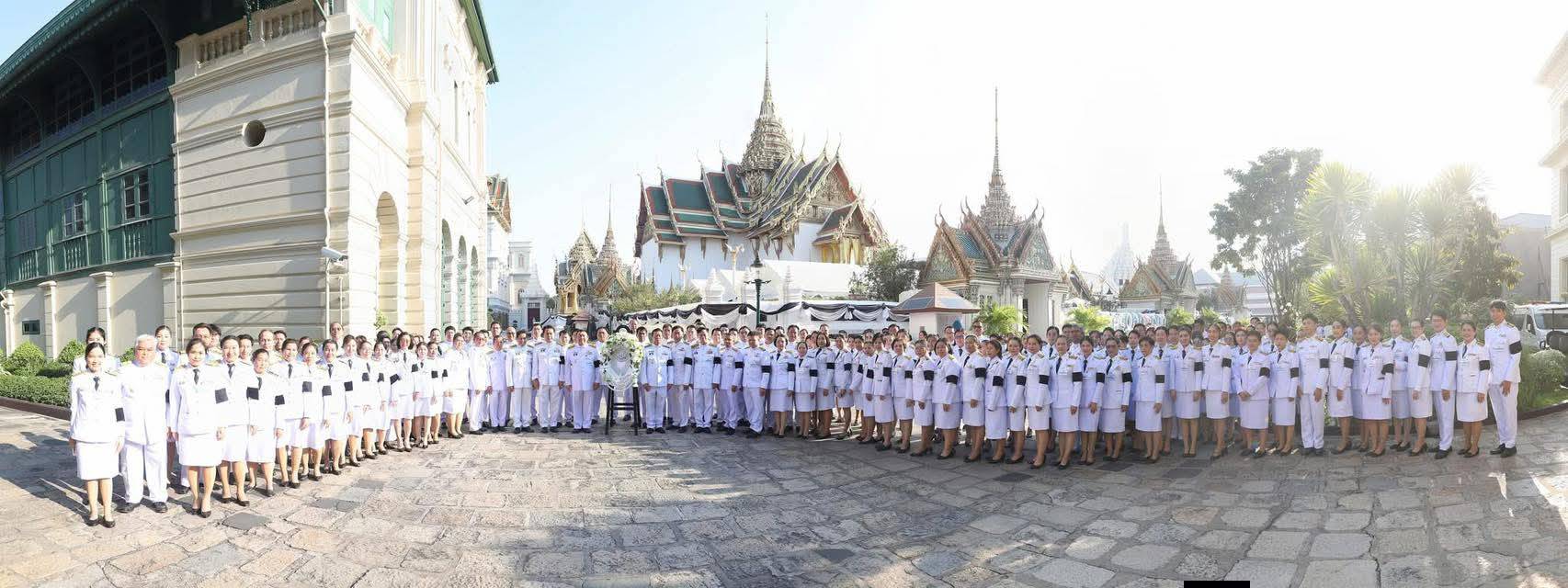 title - สำนักงานการปฏิรูปที่ดินเพื่อเกษตรกรรม (ส.ป.ก.) รับพระราชทานพระบรมราชานุญาตให้ร่วมเป็นเจ้าภาพบำเพ็ญกุศลถวายพระบรมศพ สมเด็จพระนางเจ้าสิริกิติ์ พระบรมราชินีนาถ พระบรมราชชนนีพันปีหลวง ณ พระที่นั่งดุสิตมหาปราสาท ในพระบรมมหาราชวัง